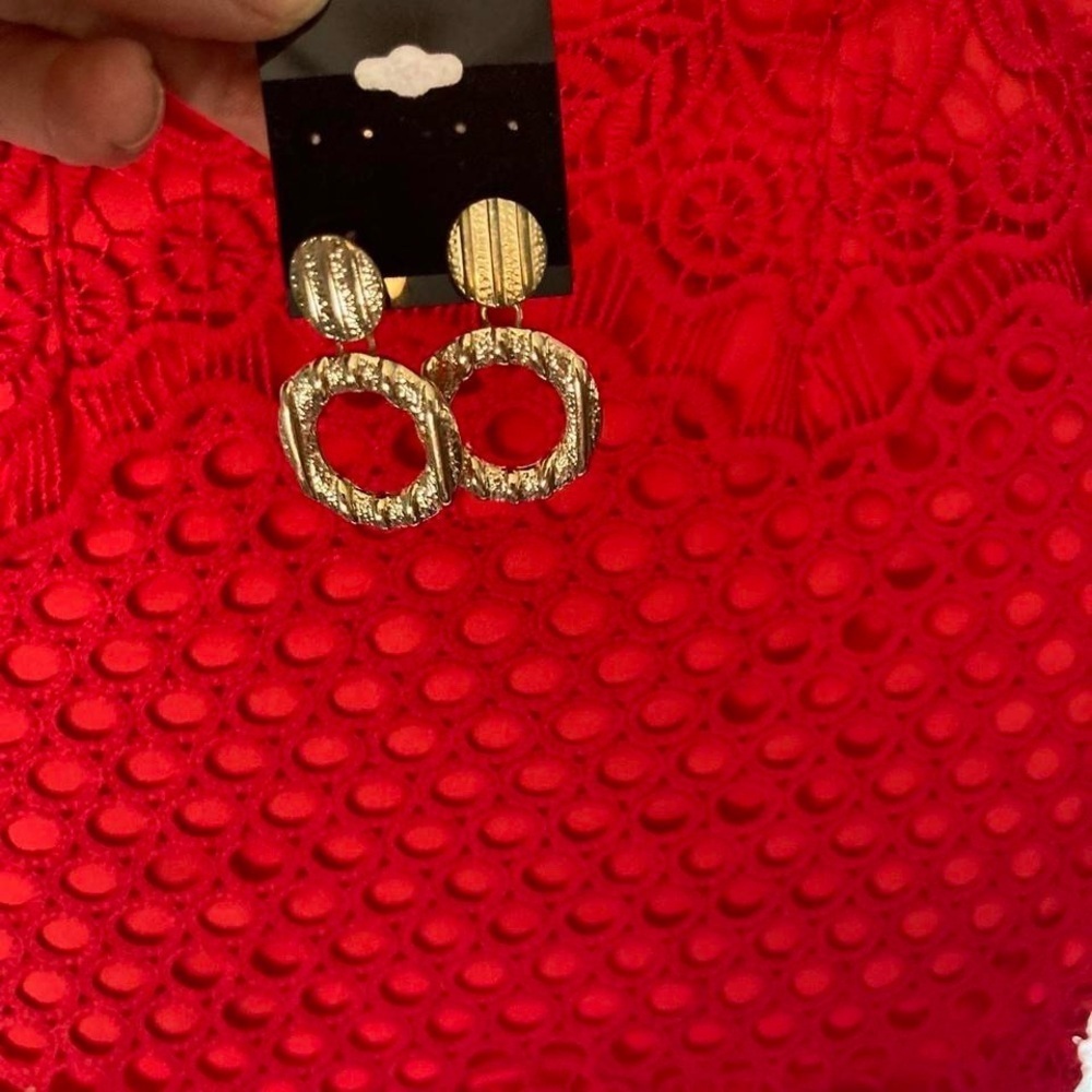 Gold color earrings NW